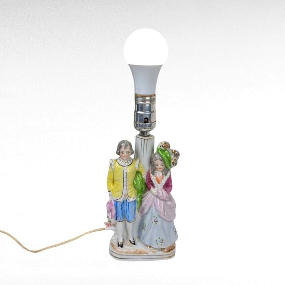 Vintage Ceramic Couple Lamp: Romantic Mid-Century Table Lamp - Picture 4 of 6